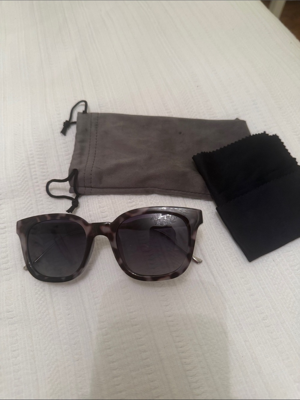 Gray Tortoiseshell Sunglasses with Pouch